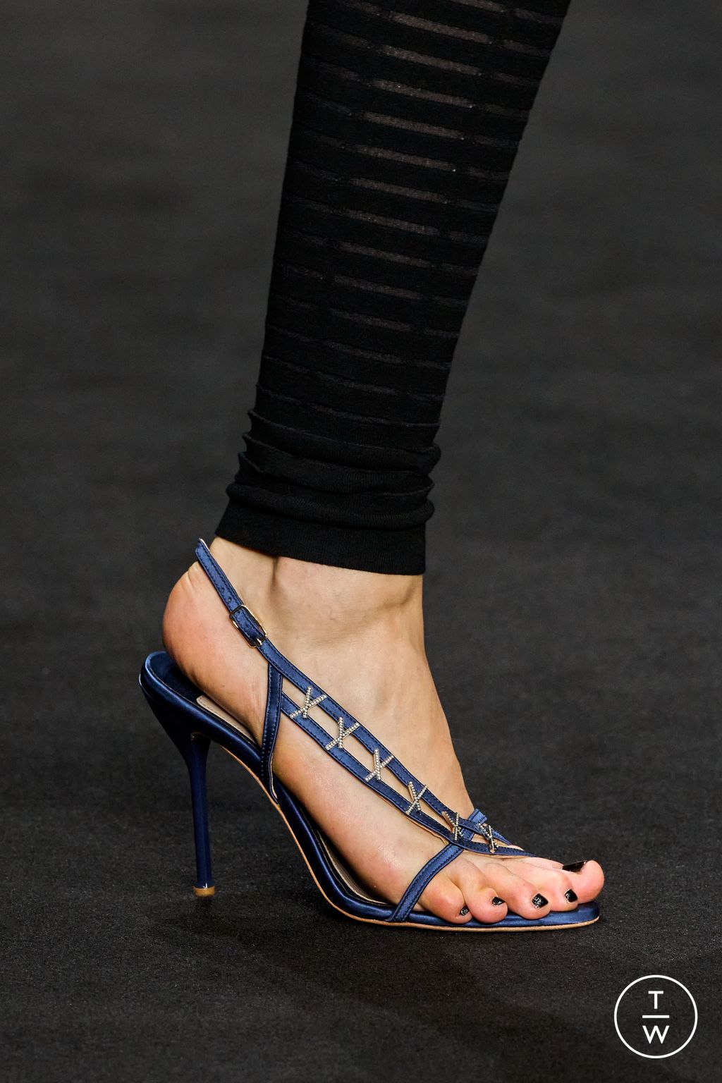 Fashion Week Milan Fall/Winter 2023 look 19 de la collection Genny womenswear accessories