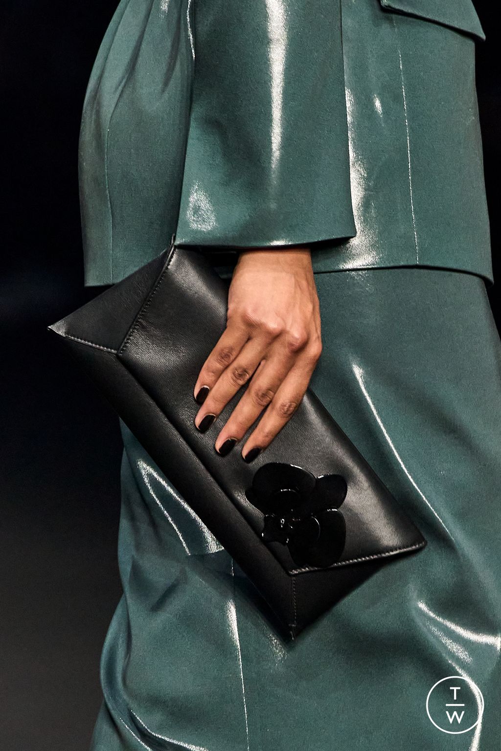 Fashion Week Milan Fall/Winter 2023 look 9 from the Genny collection 女装配饰