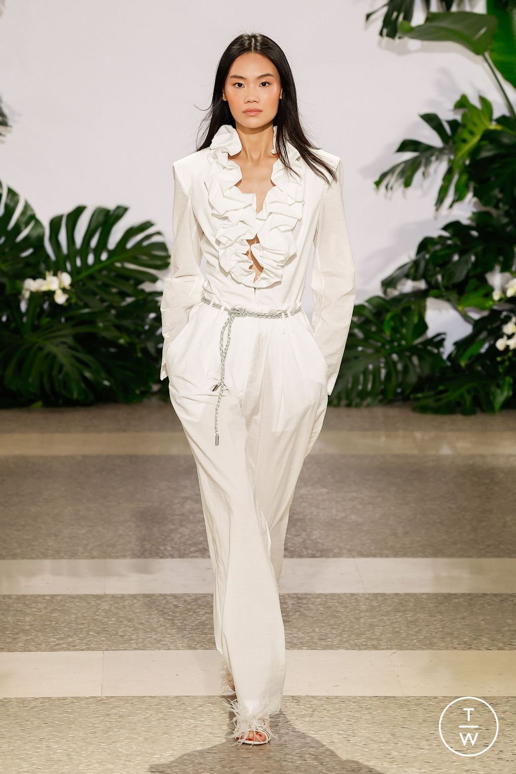 Fashion Week Milan Spring/Summer 2024 look 19 from the Genny collection 女装