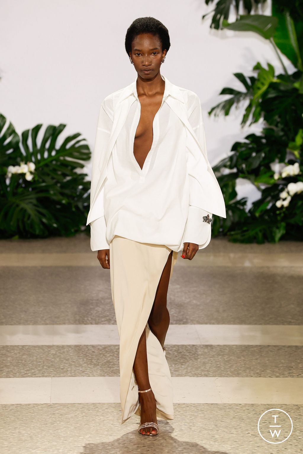 Fashion Week Milan Spring/Summer 2024 look 23 from the Genny collection 女装