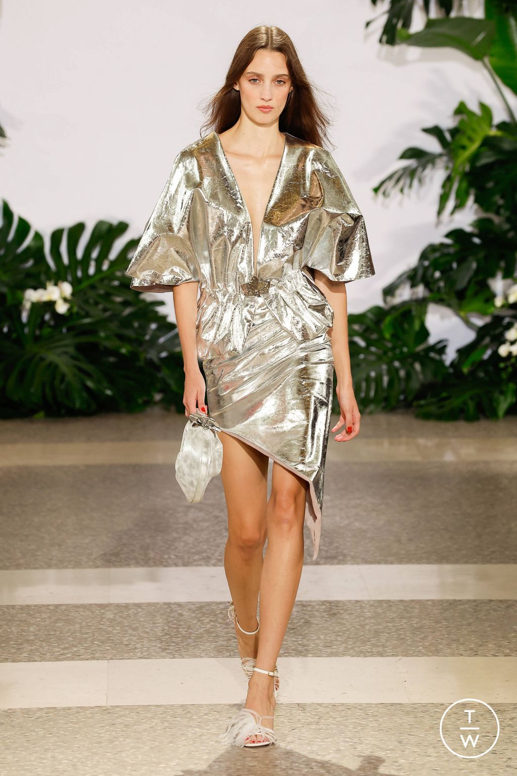 Fashion Week Milan Spring/Summer 2024 look 31 from the Genny collection womenswear