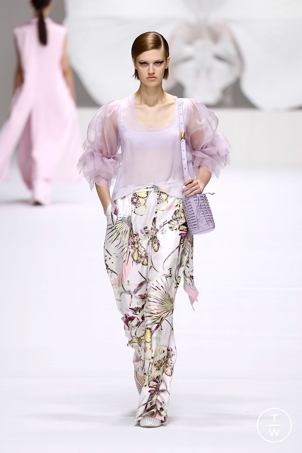 Fashion Week Milan Spring/Summer 2025 look 3 from the Genny collection 女装