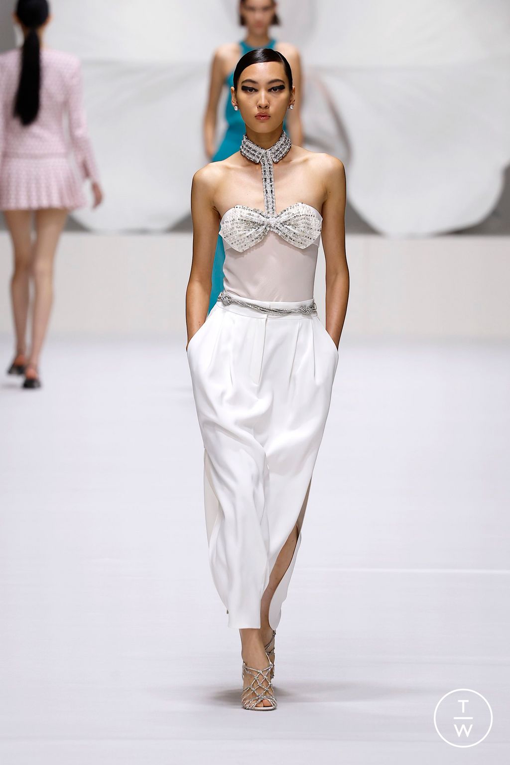 Fashion Week Milan Spring/Summer 2025 look 27 from the Genny collection womenswear