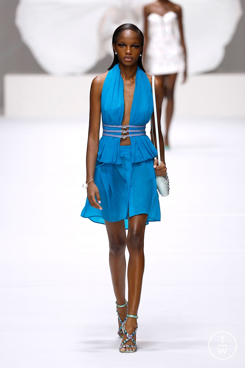 Fashion Week Milan Spring/Summer 2025 look 29 de la collection Genny womenswear