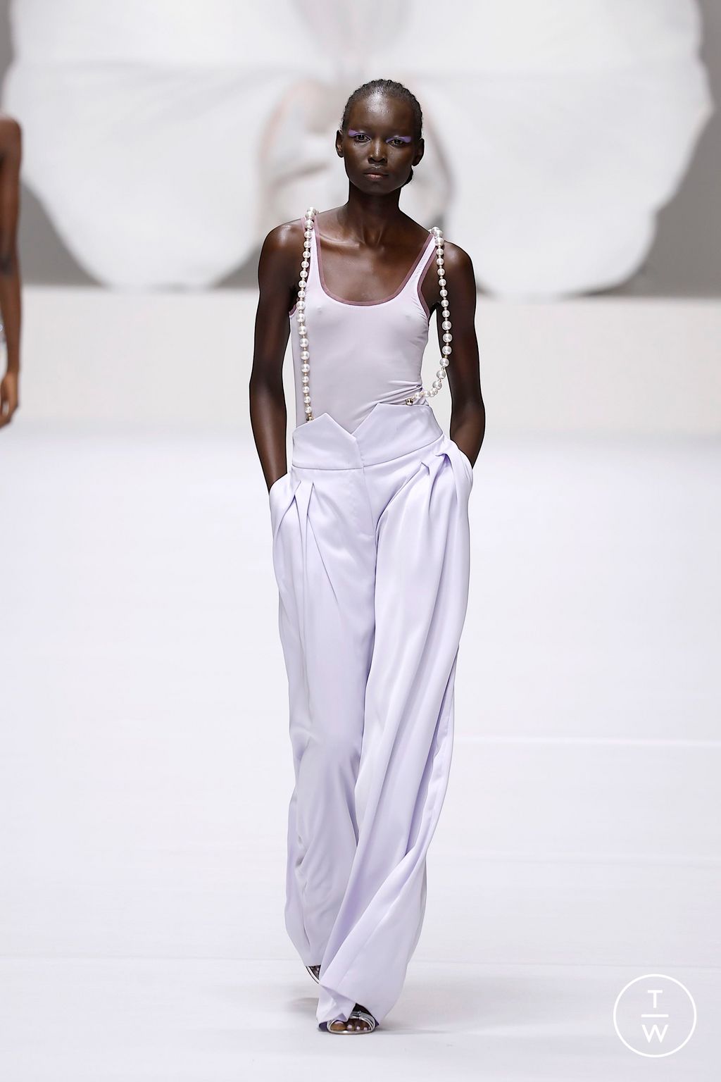 Fashion Week Milan Spring/Summer 2025 look 32 from the Genny collection womenswear