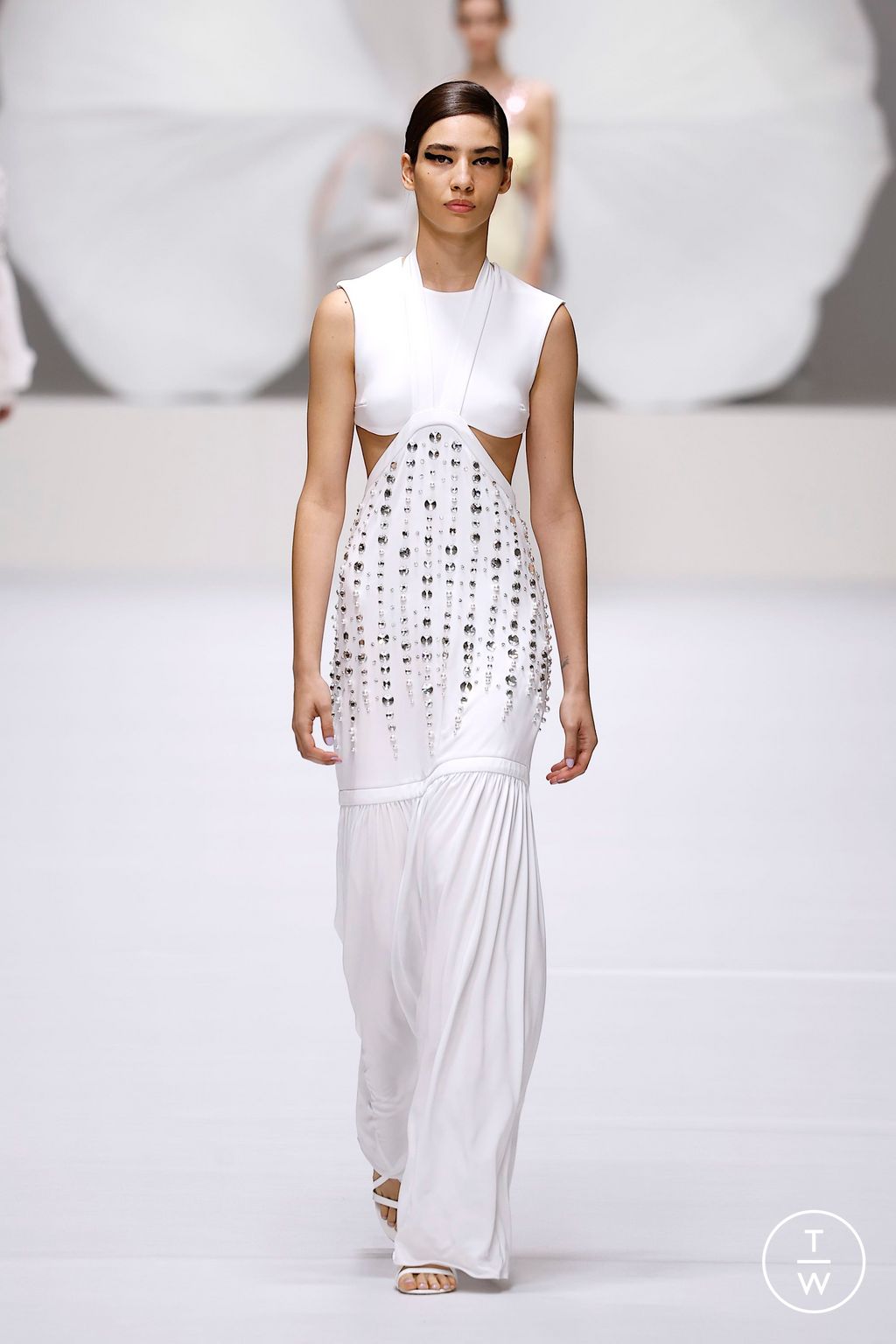 Fashion Week Milan Spring/Summer 2025 look 33 from the Genny collection 女装