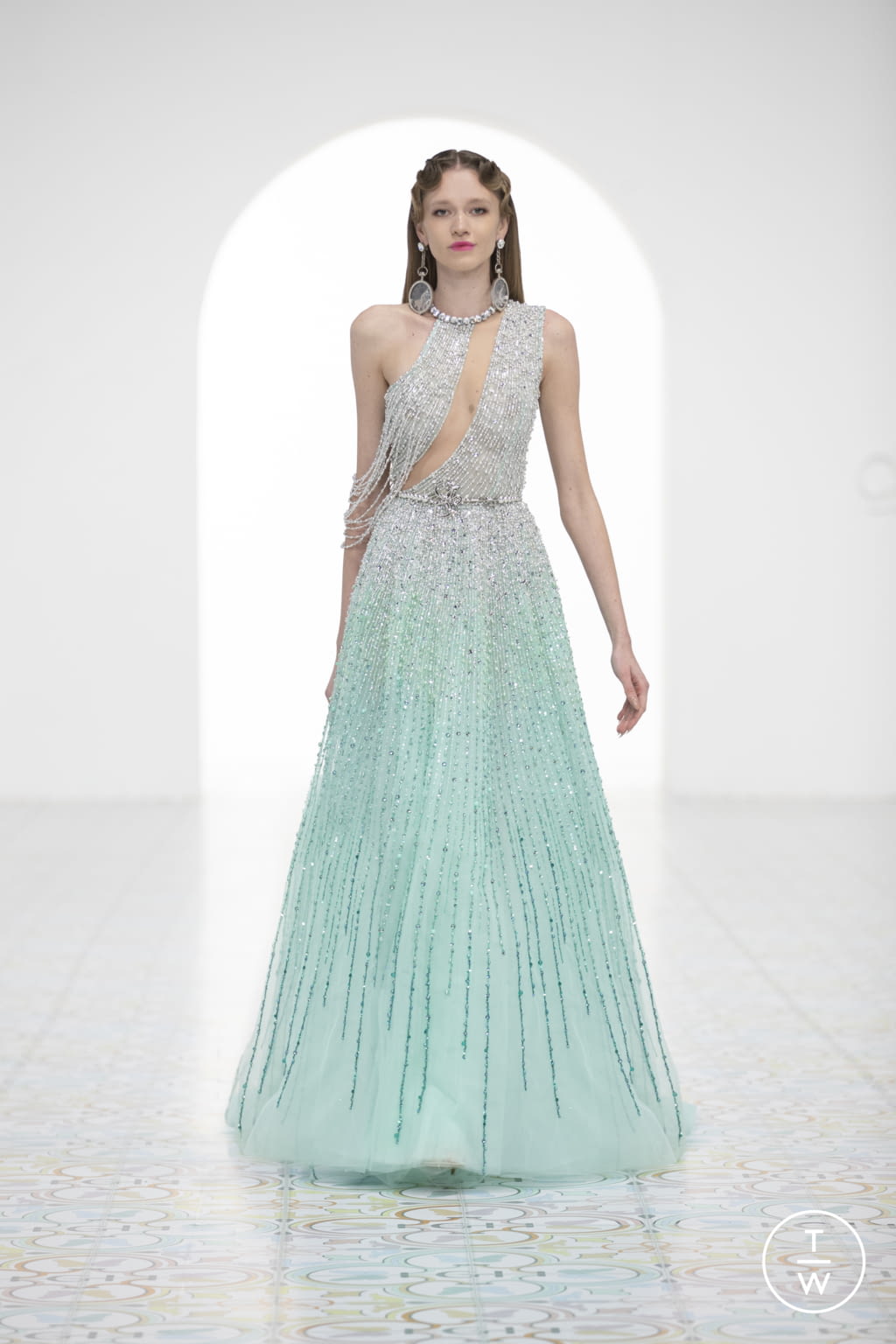 Fashion Week Paris Spring/Summer 2022 look 7 from the Georges Hobeika collection couture