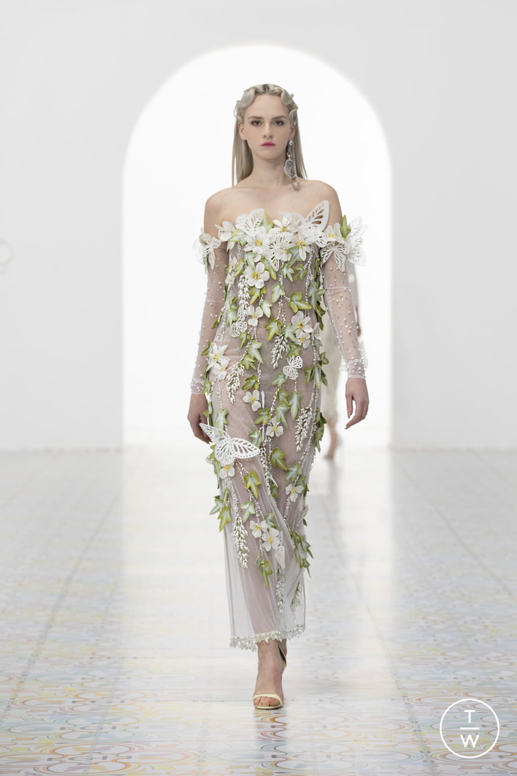 Fashion Week Paris Spring/Summer 2022 look 18 from the Georges Hobeika collection couture