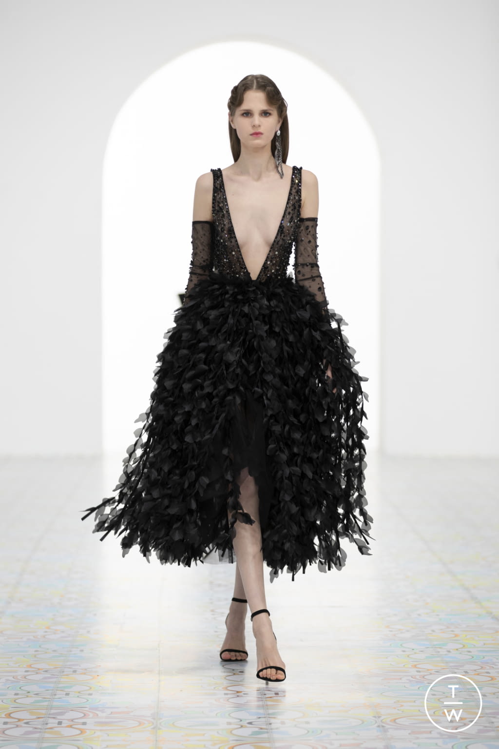 Fashion Week Paris Spring/Summer 2022 look 24 de la collection Georges Hobeika couture