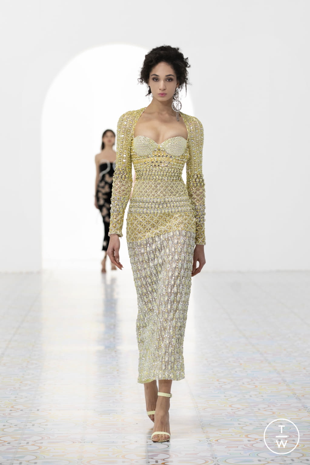 Fashion Week Paris Spring/Summer 2022 look 38 from the Georges Hobeika collection 高级定制