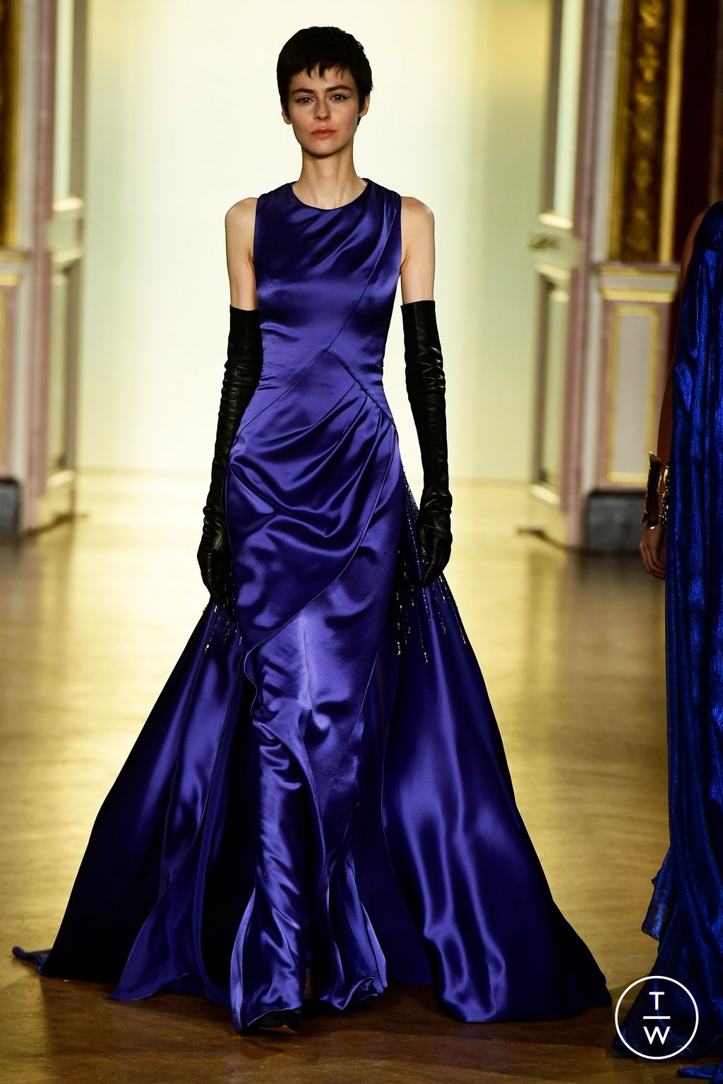 Fashion Week Paris Fall/Winter 2023 look 21 from the Georges Chakra collection 高级定制