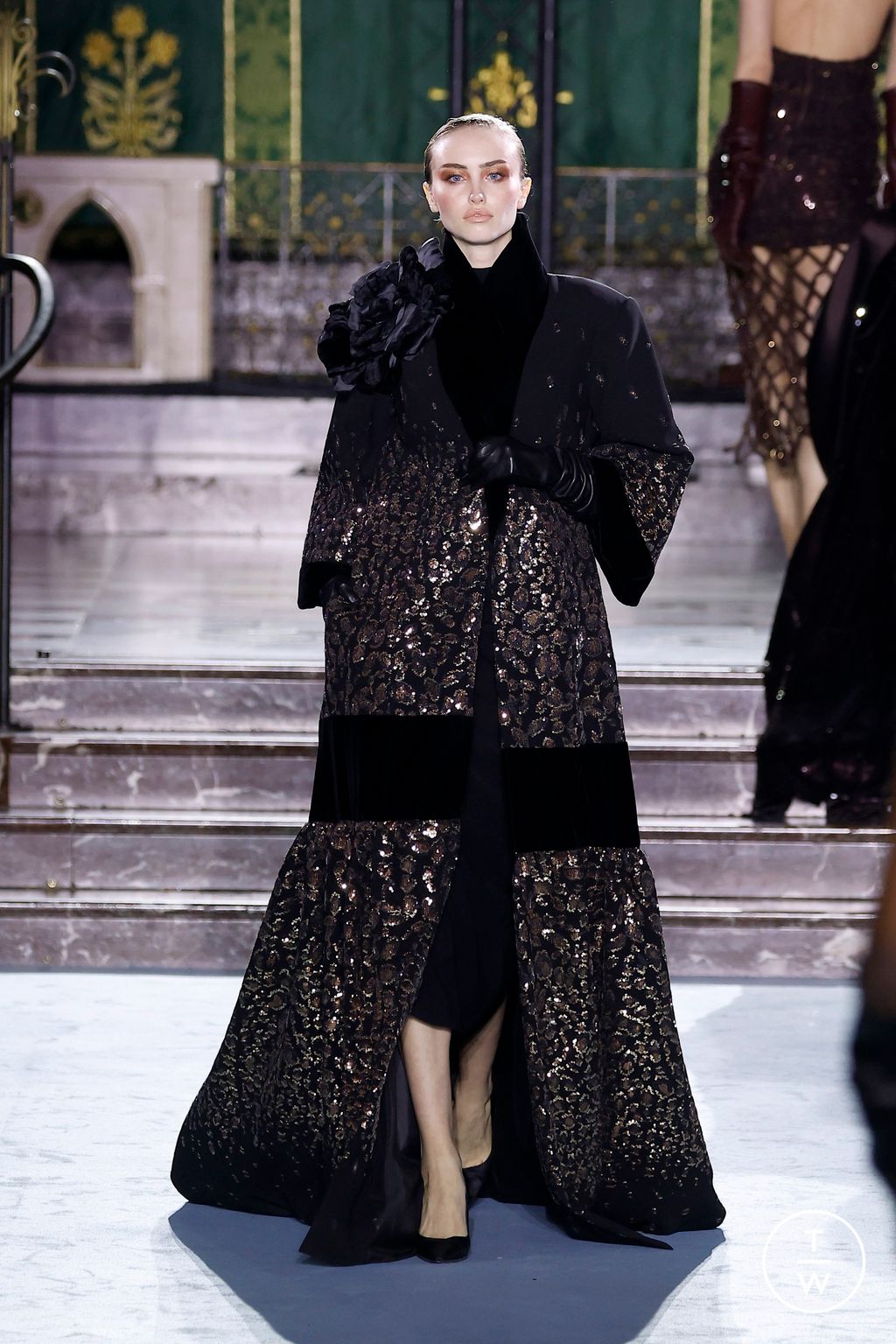 Fashion Week Paris Fall/Winter 2024 look 17 from the Georges Chakra collection couture