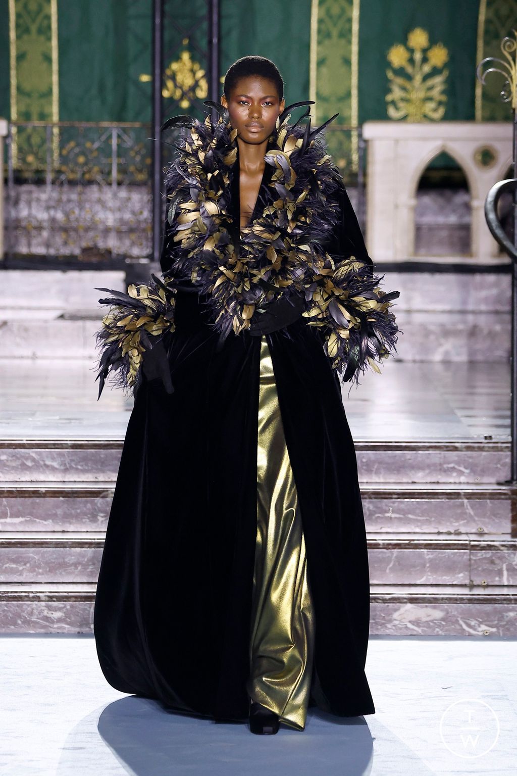 Fashion Week Paris Fall/Winter 2024 look 26 from the Georges Chakra collection 高级定制