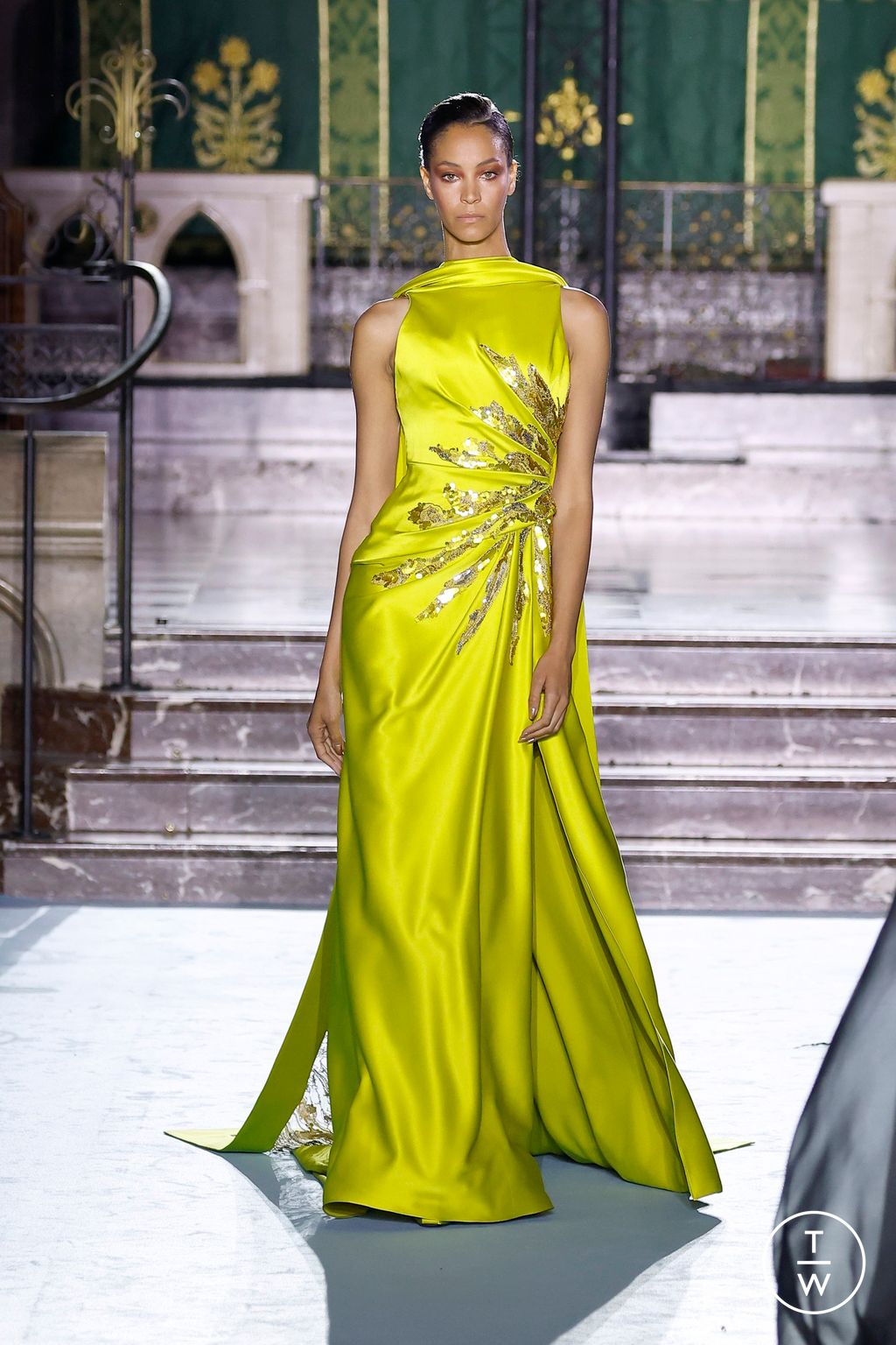 Fashion Week Paris Fall/Winter 2024 look 44 from the Georges Chakra collection couture