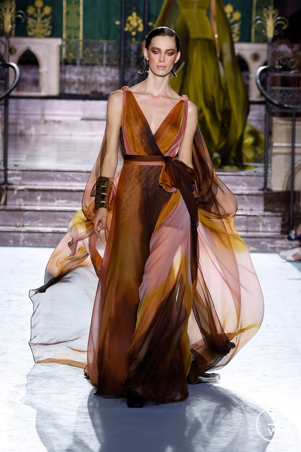 Fashion Week Paris Fall/Winter 2024 look 56 from the Georges Chakra collection couture