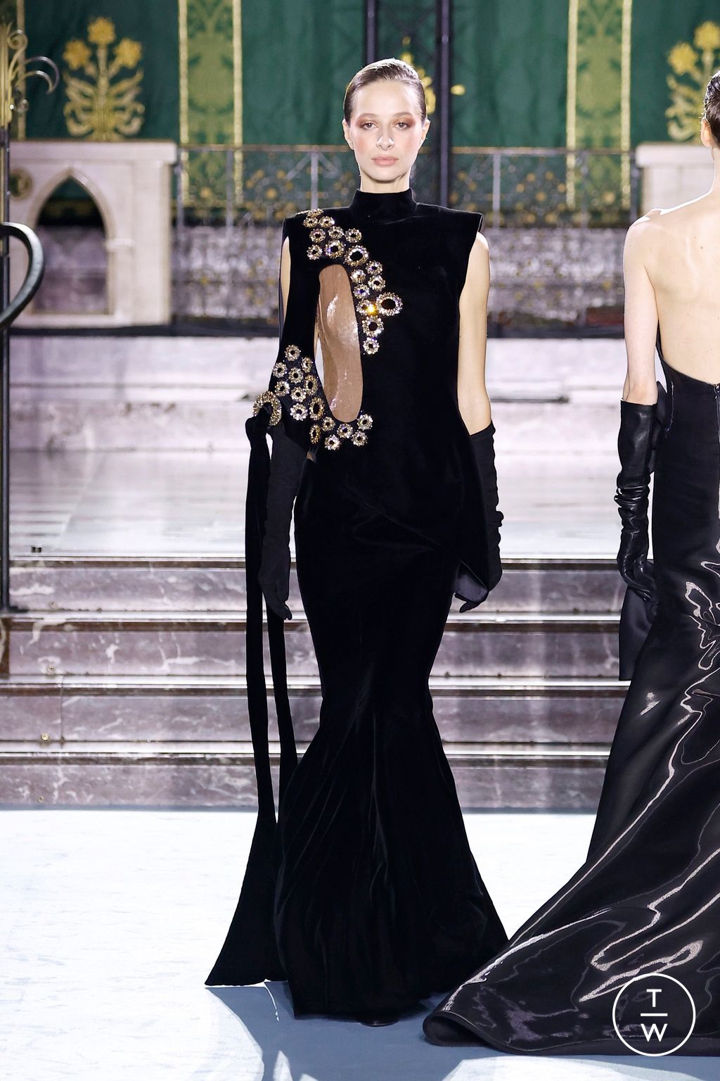 Fashion Week Paris Fall/Winter 2024 look 106 from the Georges Chakra collection couture