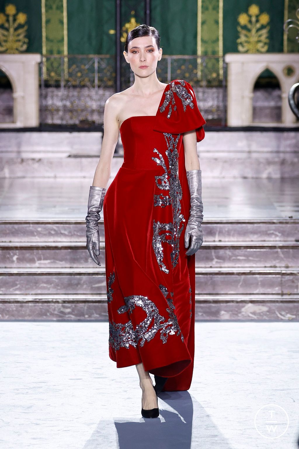 Fashion Week Paris Fall/Winter 2024 look 124 from the Georges Chakra collection couture