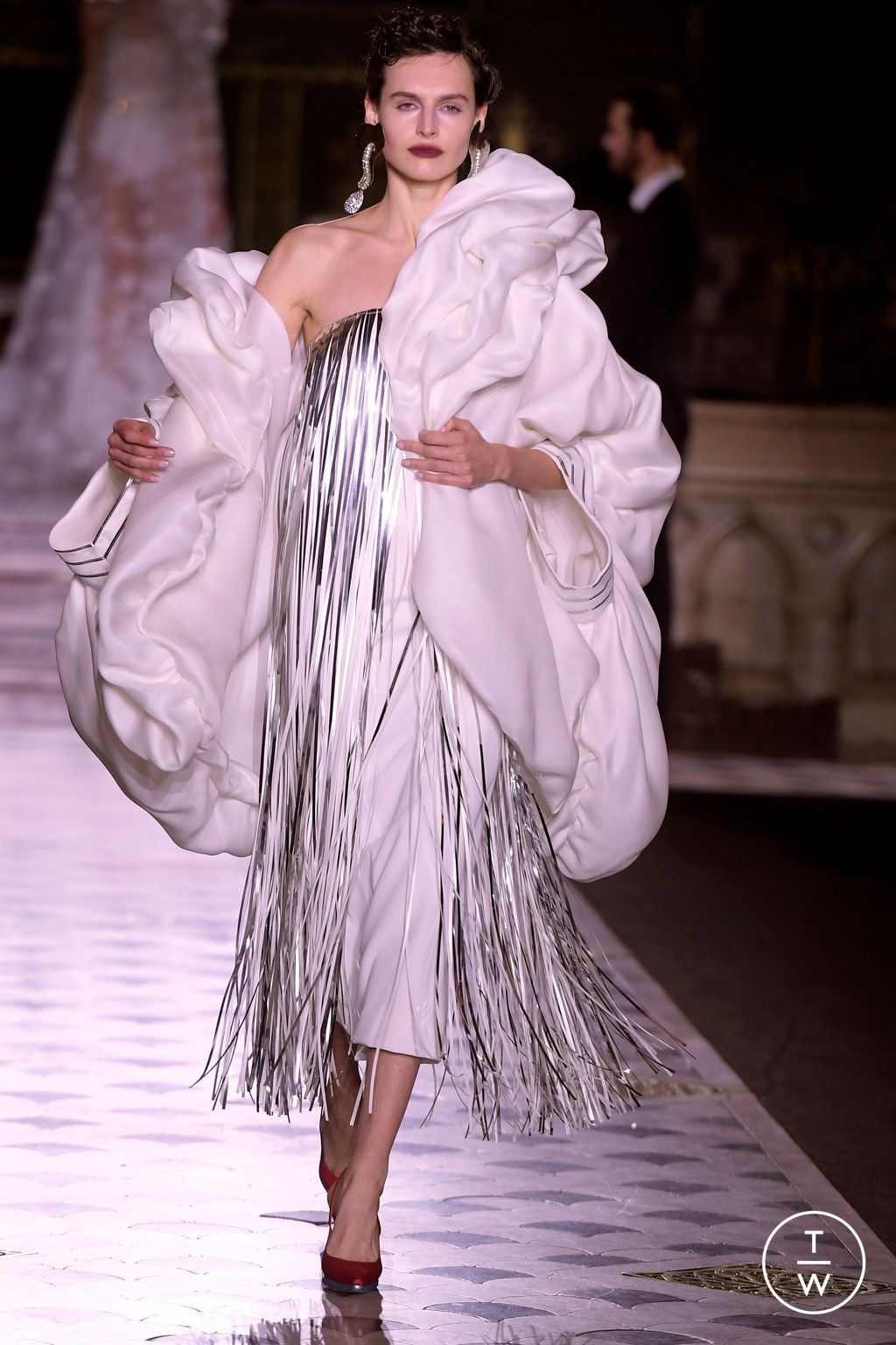 Fashion Week Paris Spring/Summer 2024 look 4 de la collection Georges Chakra couture