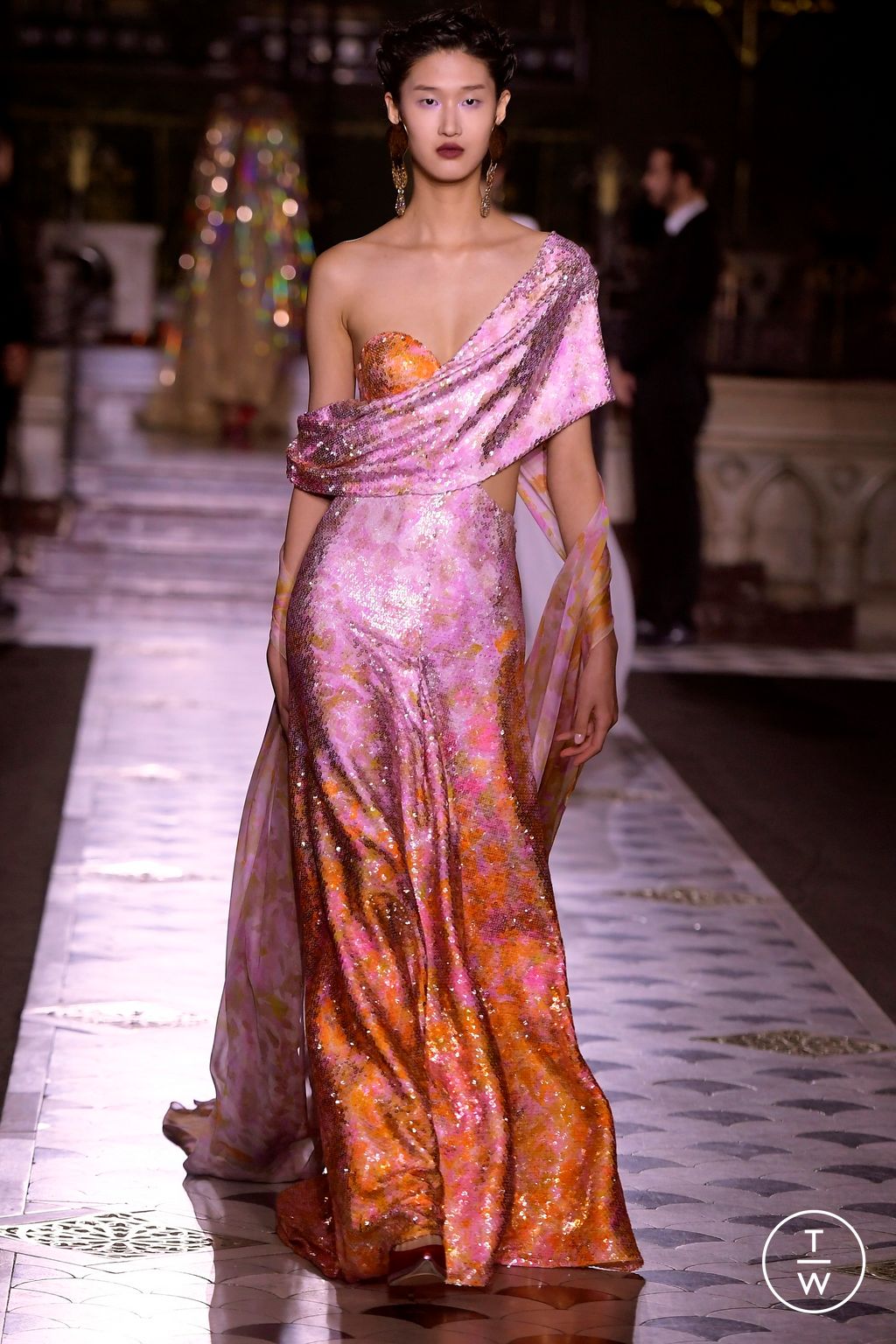 Fashion Week Paris Spring/Summer 2024 look 7 from the Georges Chakra collection couture