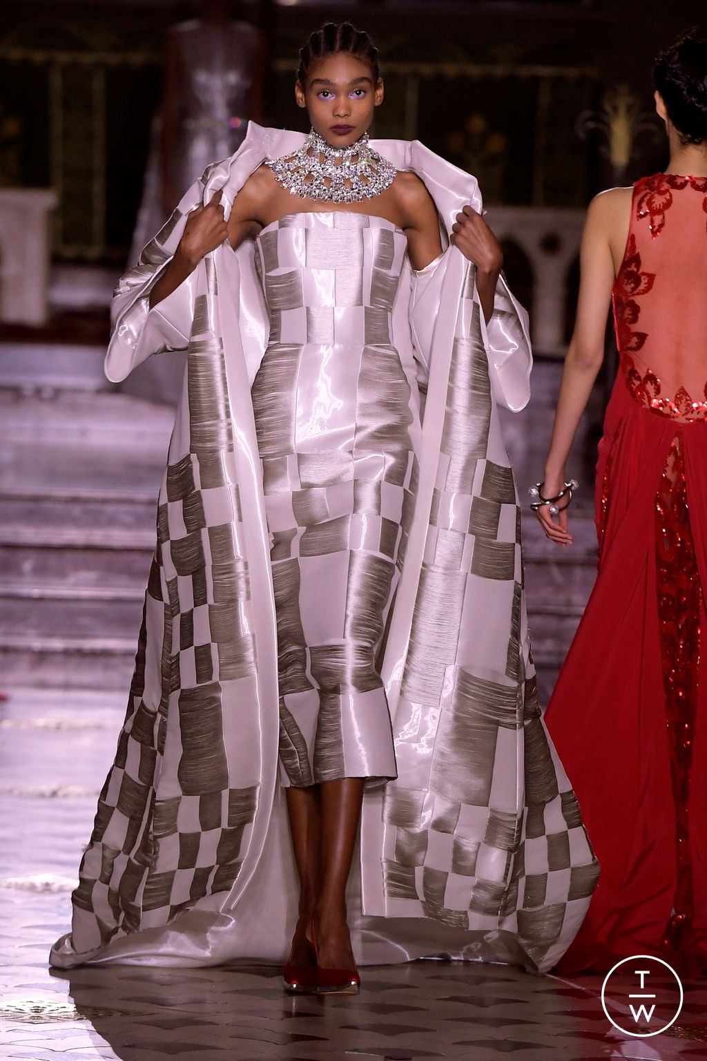 Fashion Week Paris Spring/Summer 2024 look 31 from the Georges Chakra collection couture