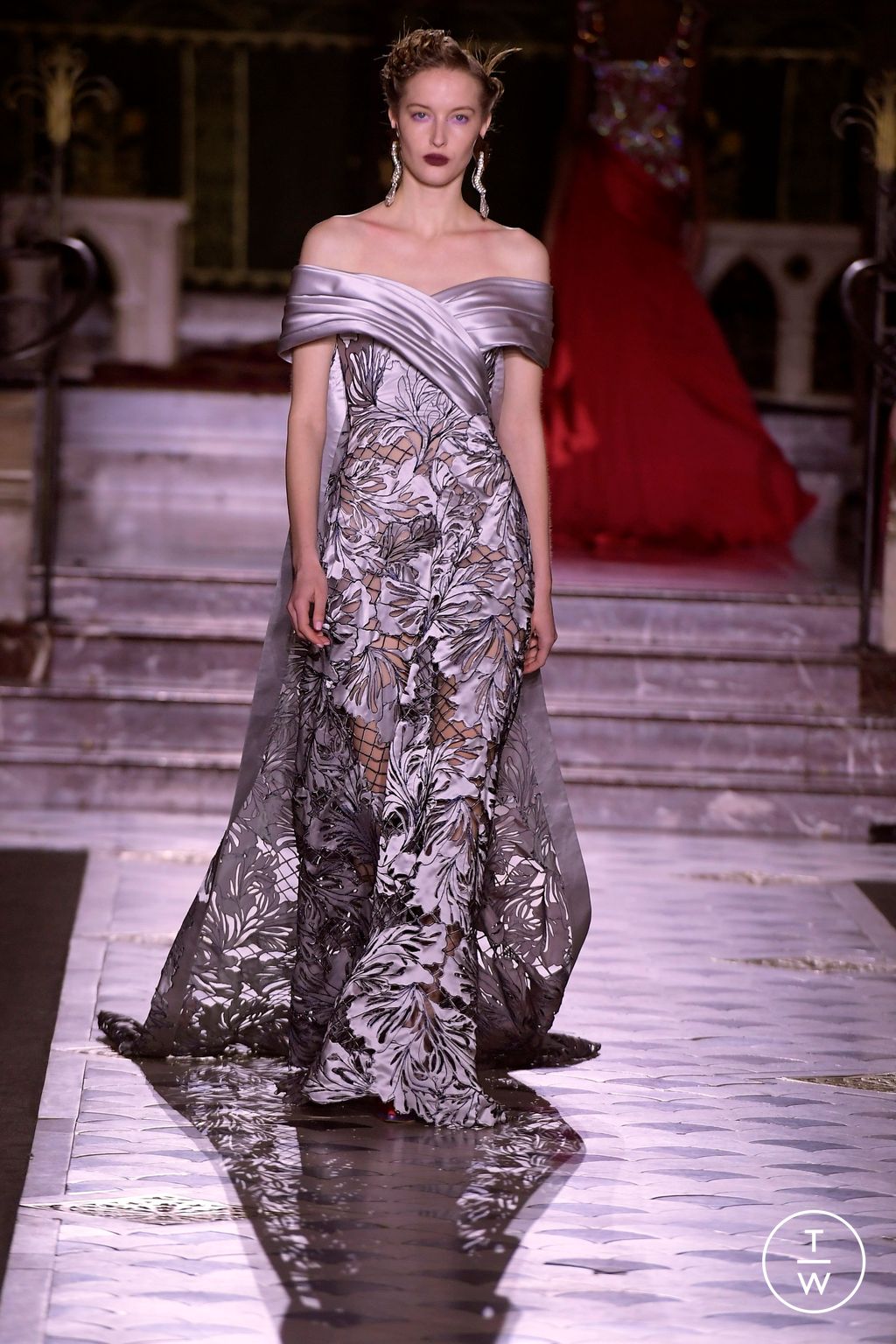Fashion Week Paris Spring/Summer 2024 look 33 from the Georges Chakra collection couture