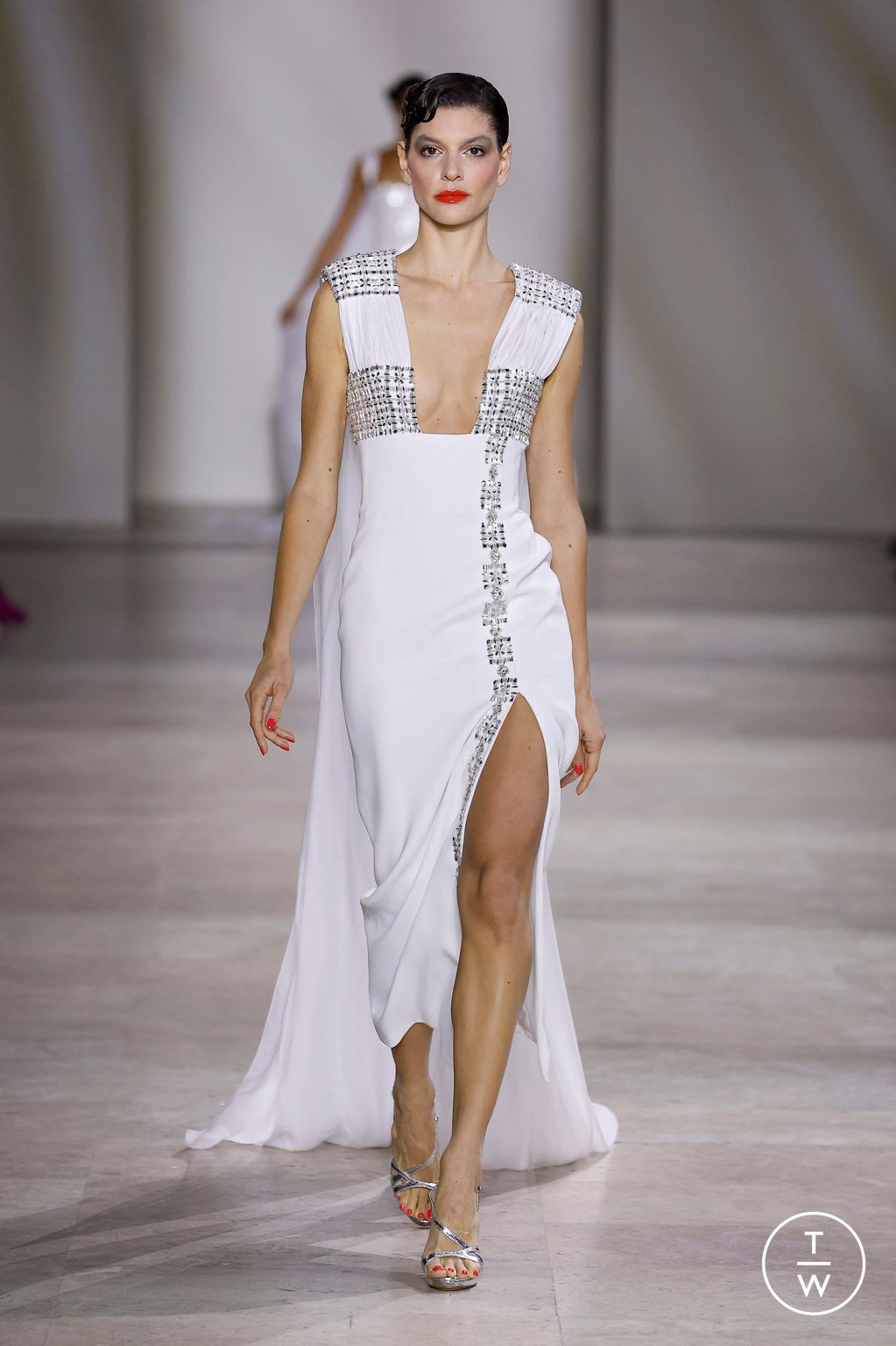 Fashion Week Paris Spring/Summer 2025 look 5 from the Georges Chakra collection couture