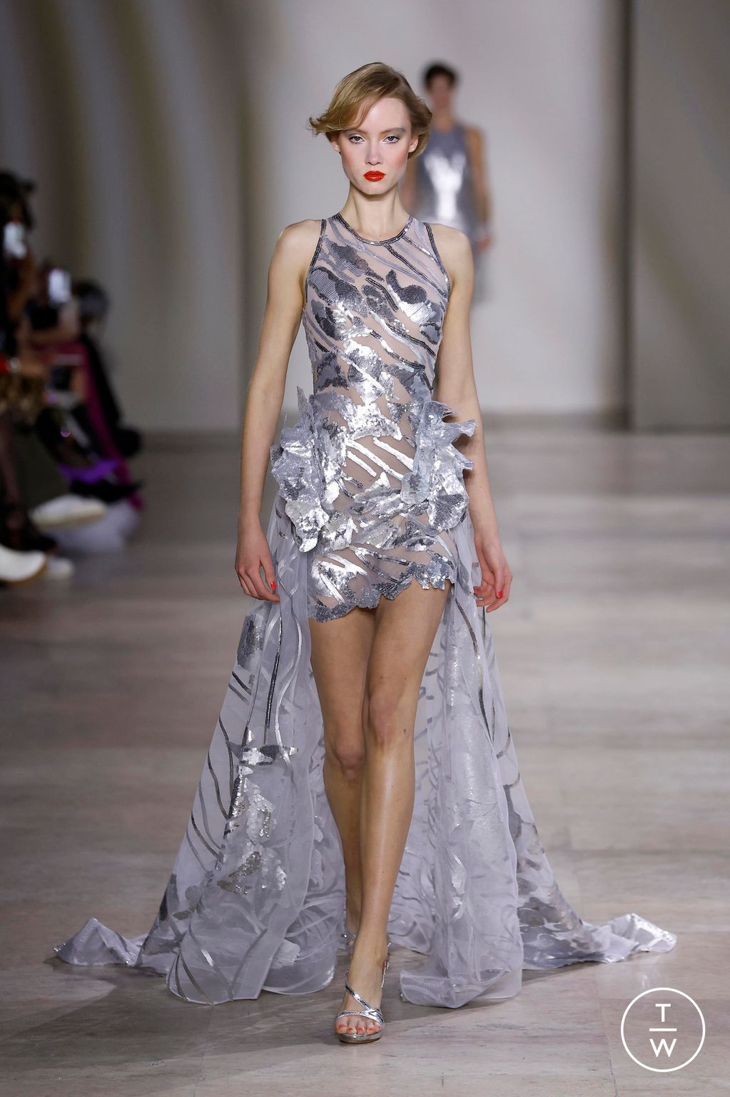 Fashion Week Paris Spring/Summer 2025 look 15 from the Georges Chakra collection couture
