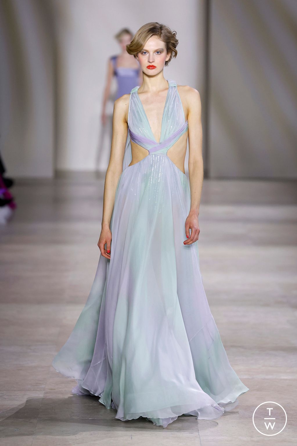 Fashion Week Paris Spring/Summer 2025 look 20 from the Georges Chakra collection couture