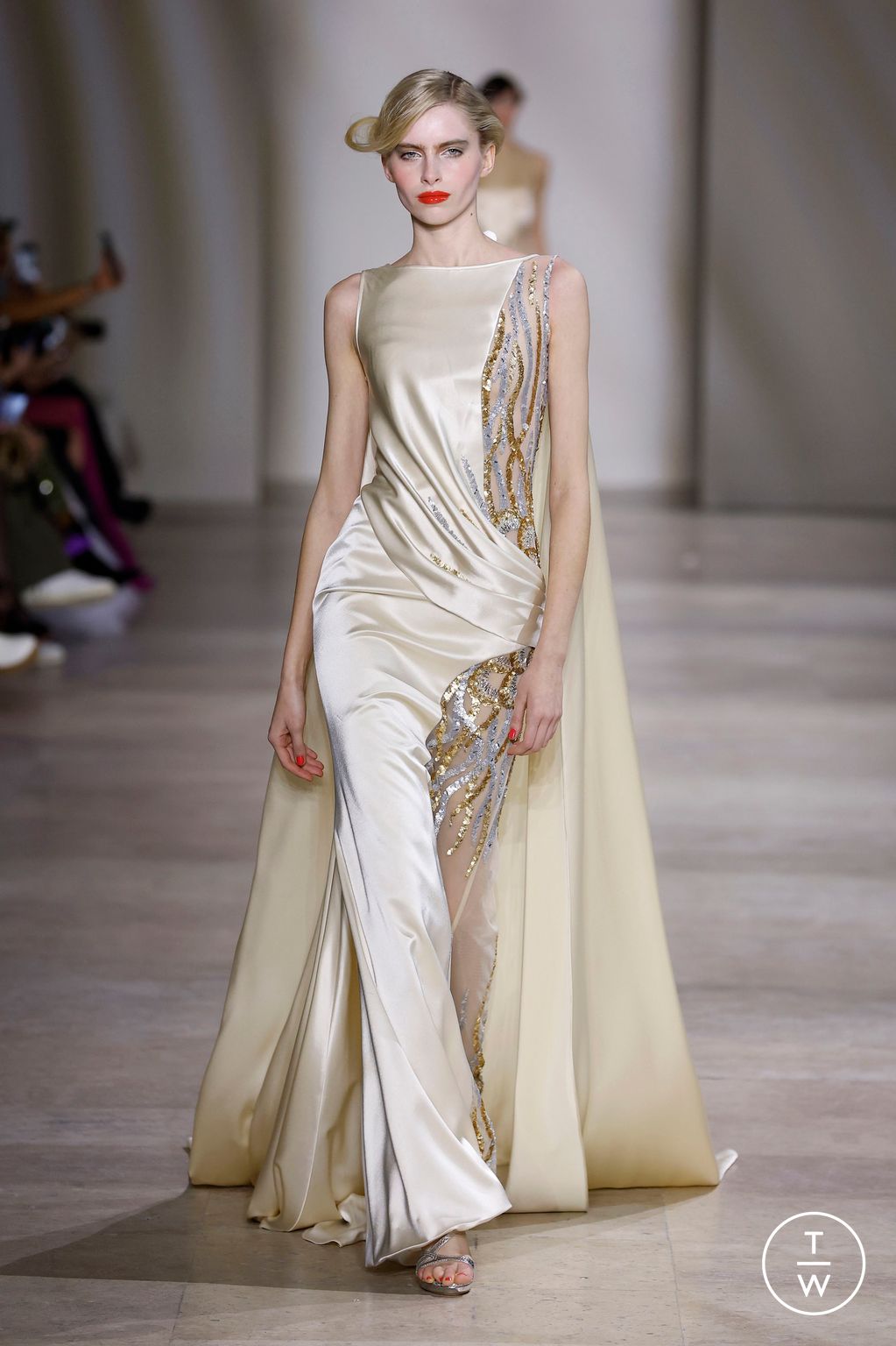 Fashion Week Paris Spring/Summer 2025 look 24 from the Georges Chakra collection couture