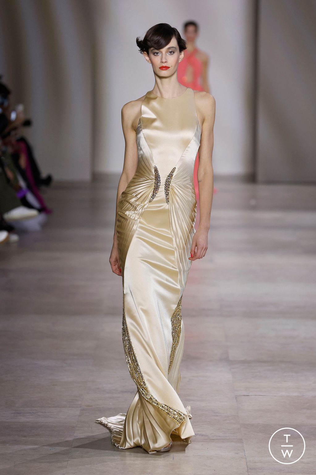 Fashion Week Paris Spring/Summer 2025 look 25 from the Georges Chakra collection couture
