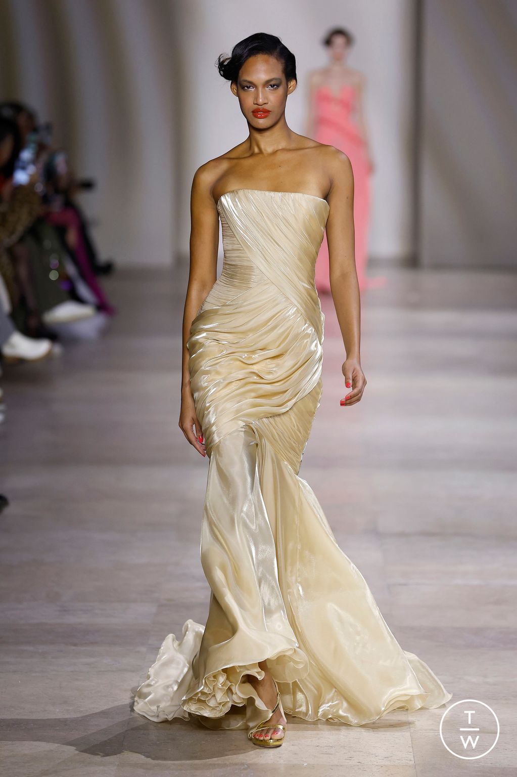 Fashion Week Paris Spring/Summer 2025 look 27 de la collection Georges Chakra couture