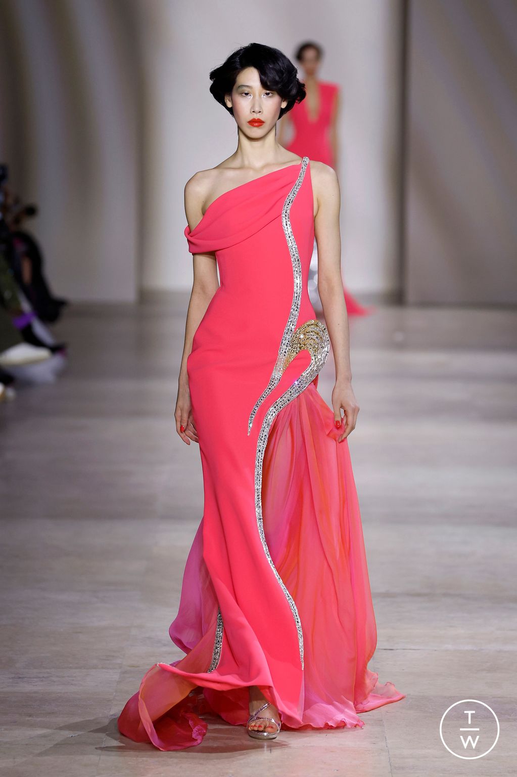 Fashion Week Paris Spring/Summer 2025 look 30 de la collection Georges Chakra couture