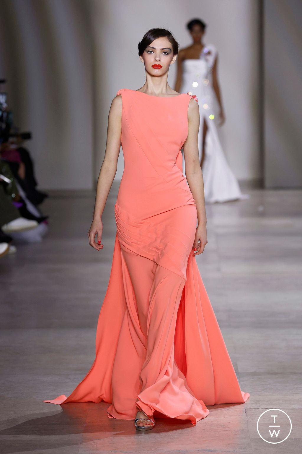 Fashion Week Paris Spring/Summer 2025 look 32 from the Georges Chakra collection couture