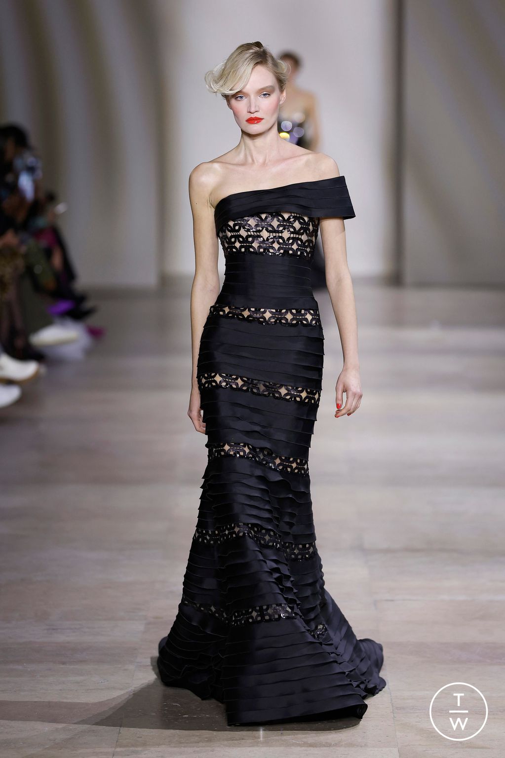 Fashion Week Paris Spring/Summer 2025 look 42 de la collection Georges Chakra couture