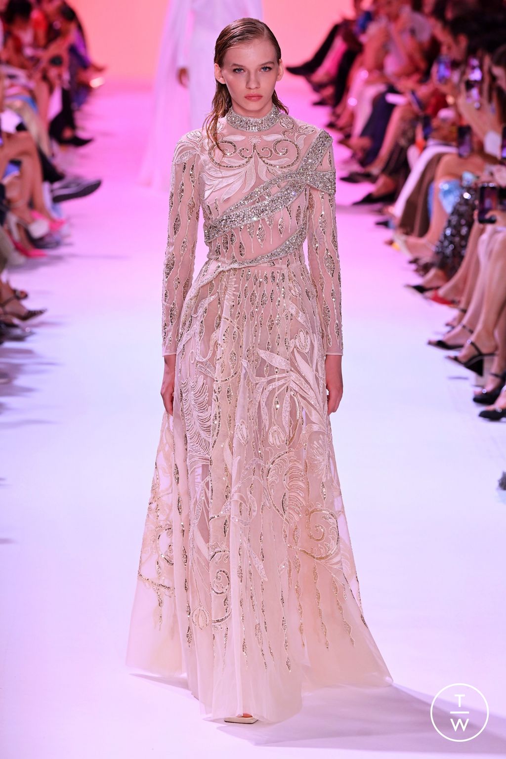 Fashion Week Paris Fall/Winter 2023 look 4 from the Georges Hobeika collection couture