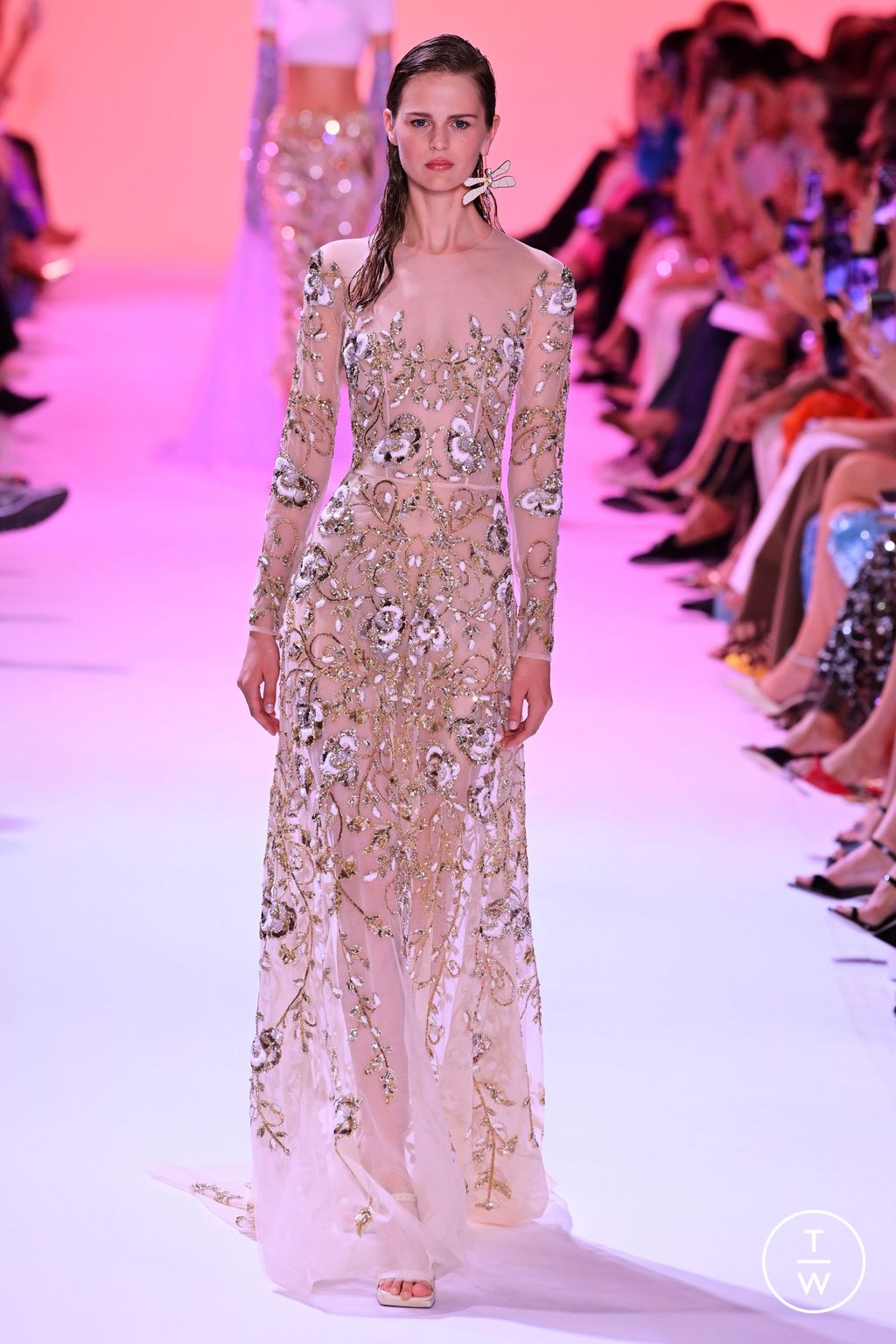 Fashion Week Paris Fall/Winter 2023 look 7 de la collection Georges Hobeika couture