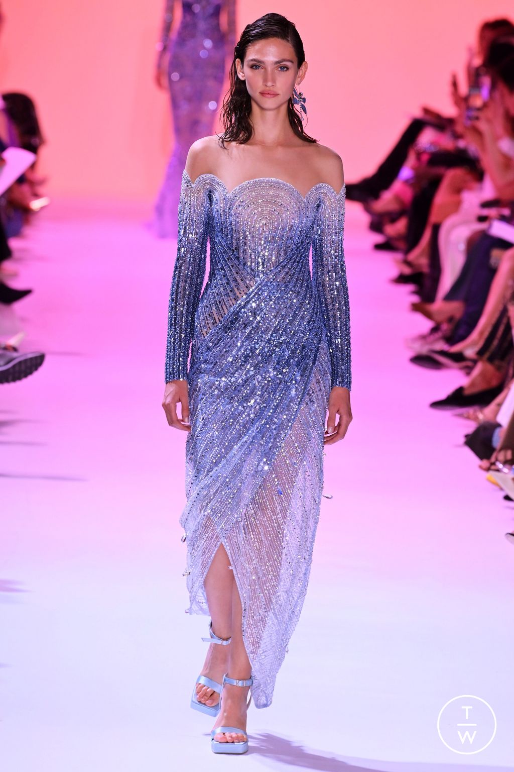 Fashion Week Paris Fall/Winter 2023 look 14 from the Georges Hobeika collection couture