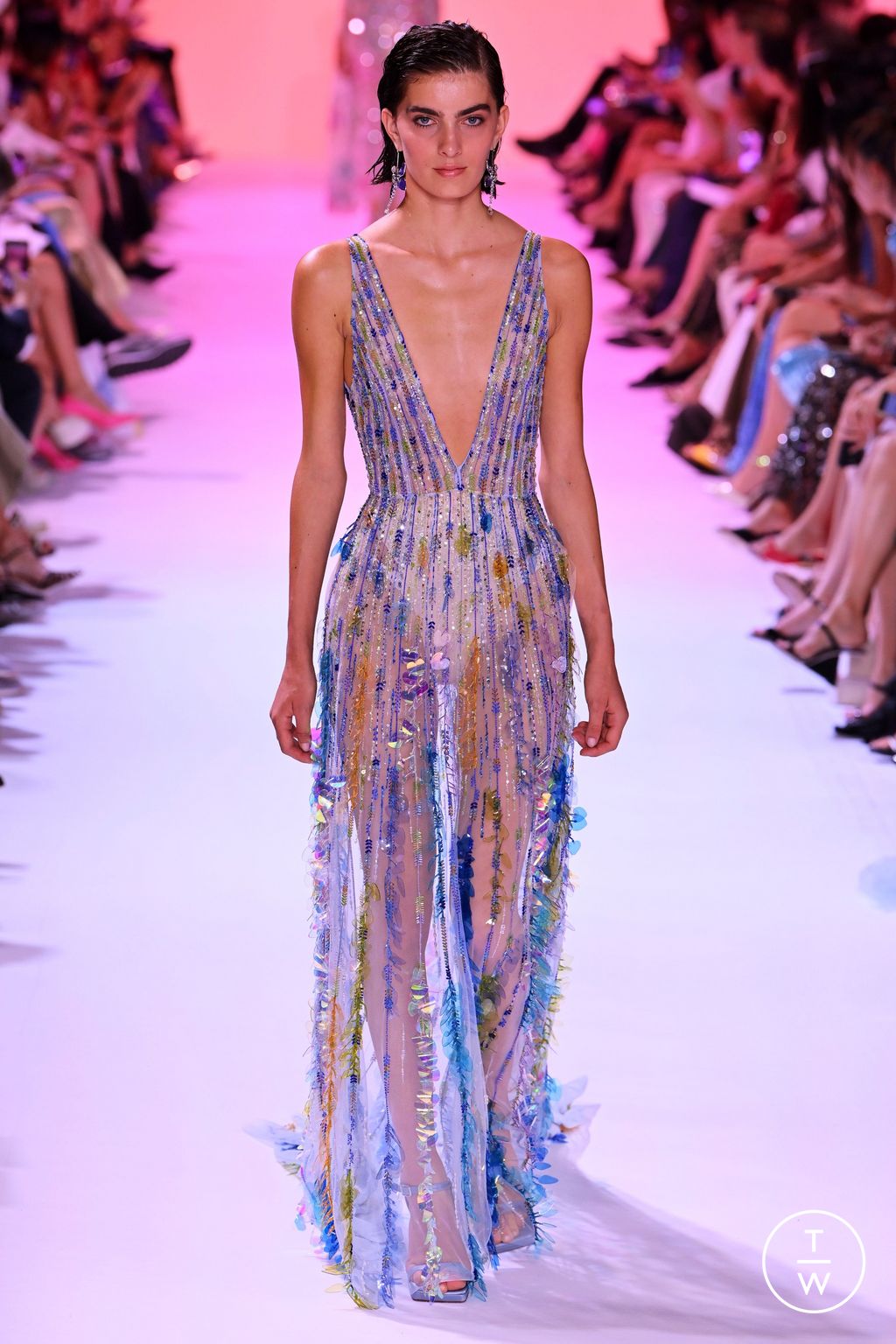 Fashion Week Paris Fall/Winter 2023 look 20 de la collection Georges Hobeika couture