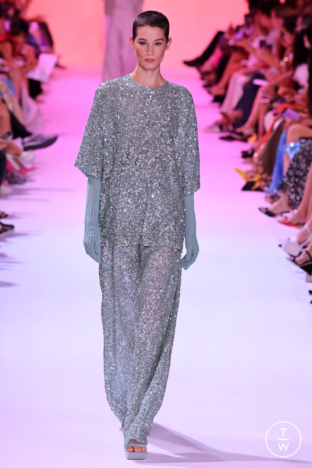 Fashion Week Paris Fall/Winter 2023 look 35 from the Georges Hobeika collection couture