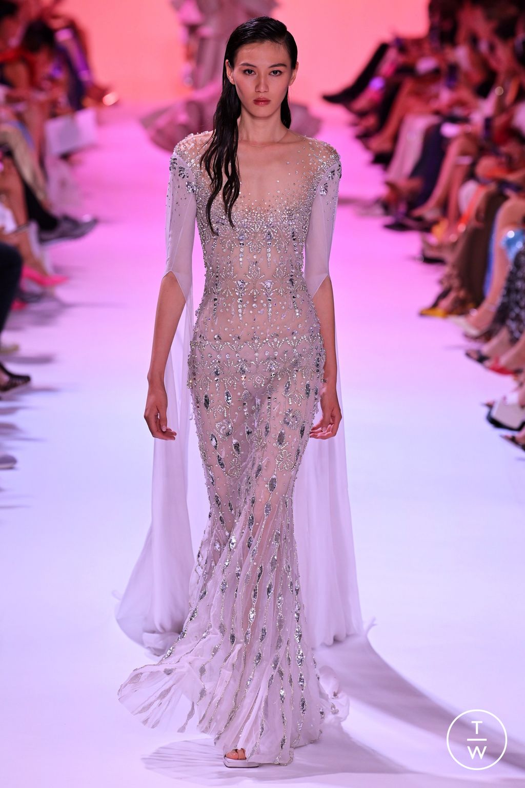 Fashion Week Paris Fall/Winter 2023 look 43 de la collection Georges Hobeika couture