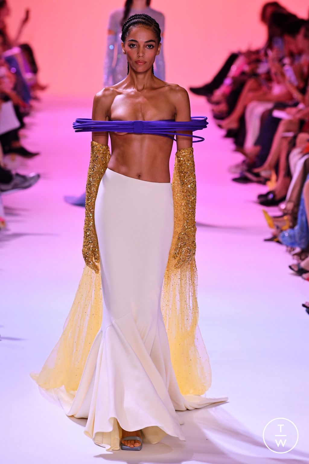 Fashion Week Paris Fall/Winter 2023 look 53 from the Georges Hobeika collection couture