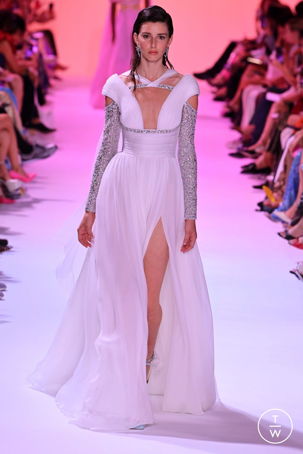 Fashion Week Paris Fall/Winter 2023 look 61 de la collection Georges Hobeika couture