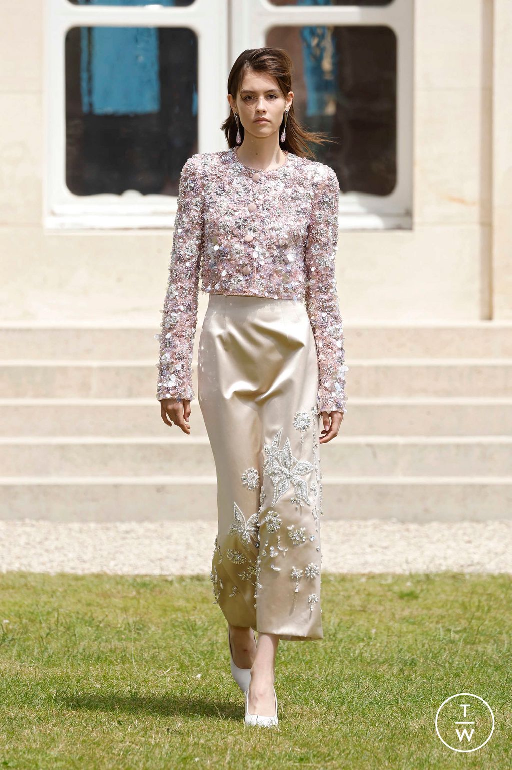 Fashion Week Paris Fall/Winter 2024 look 27 from the Georges Hobeika collection couture