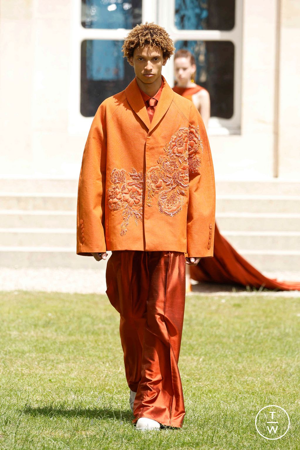 Fashion Week Paris Fall/Winter 2024 look 40 from the Georges Hobeika collection couture