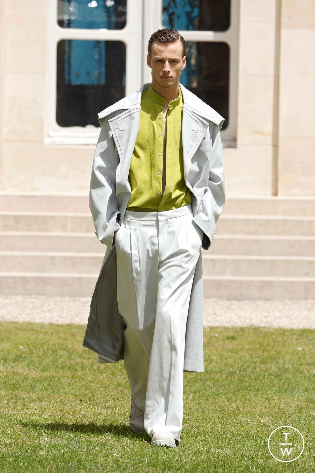 Fashion Week Paris Fall/Winter 2024 look 44 de la collection Georges Hobeika couture