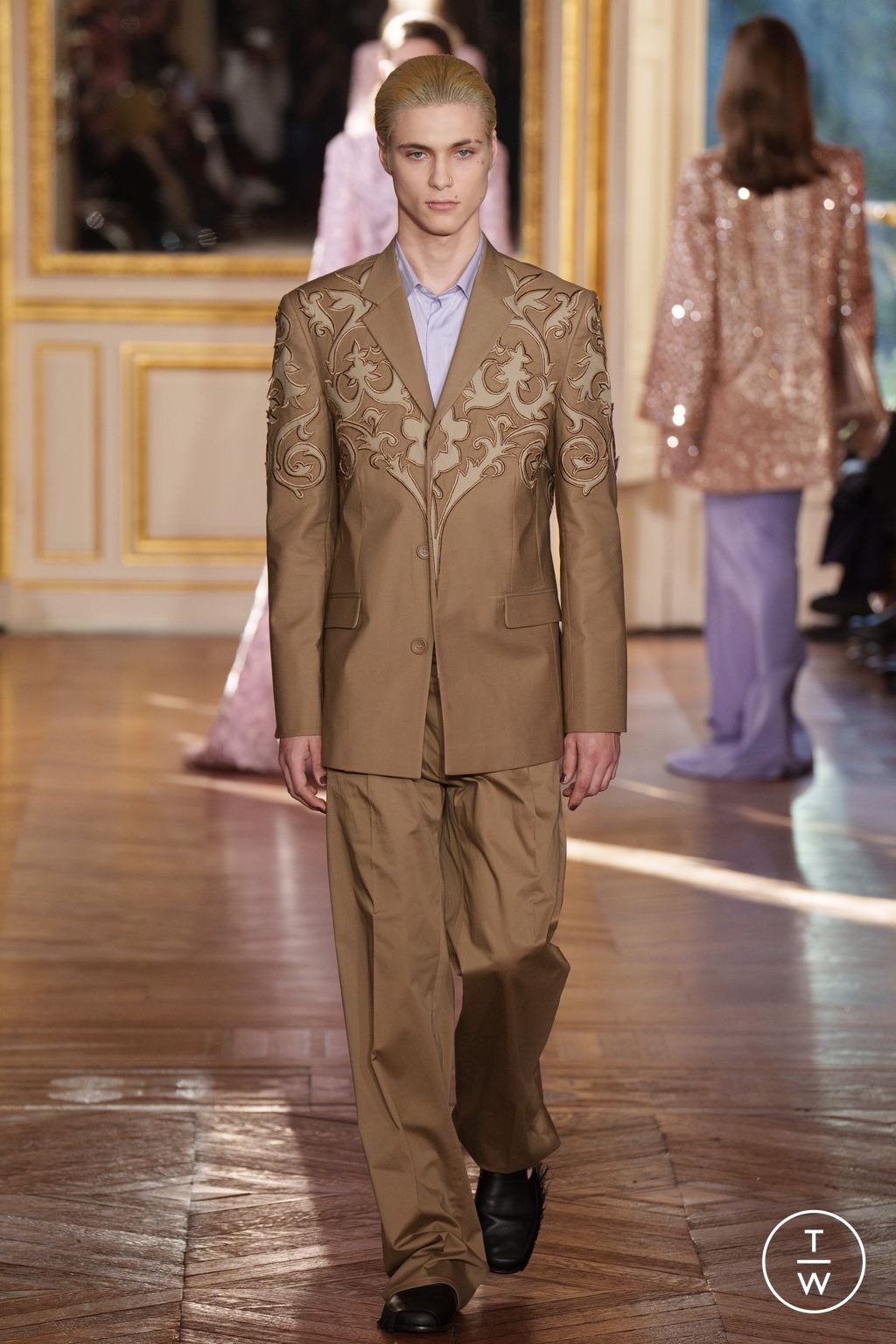 Fashion Week Paris Spring/Summer 2024 look 8 from the Georges Hobeika collection 高级定制