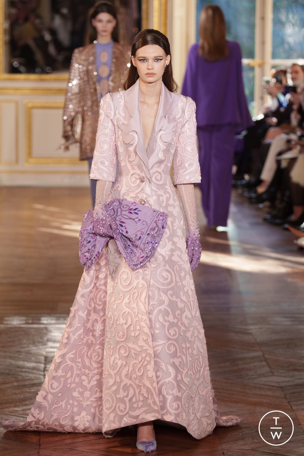 Fashion Week Paris Spring/Summer 2024 look 9 from the Georges Hobeika collection 高级定制