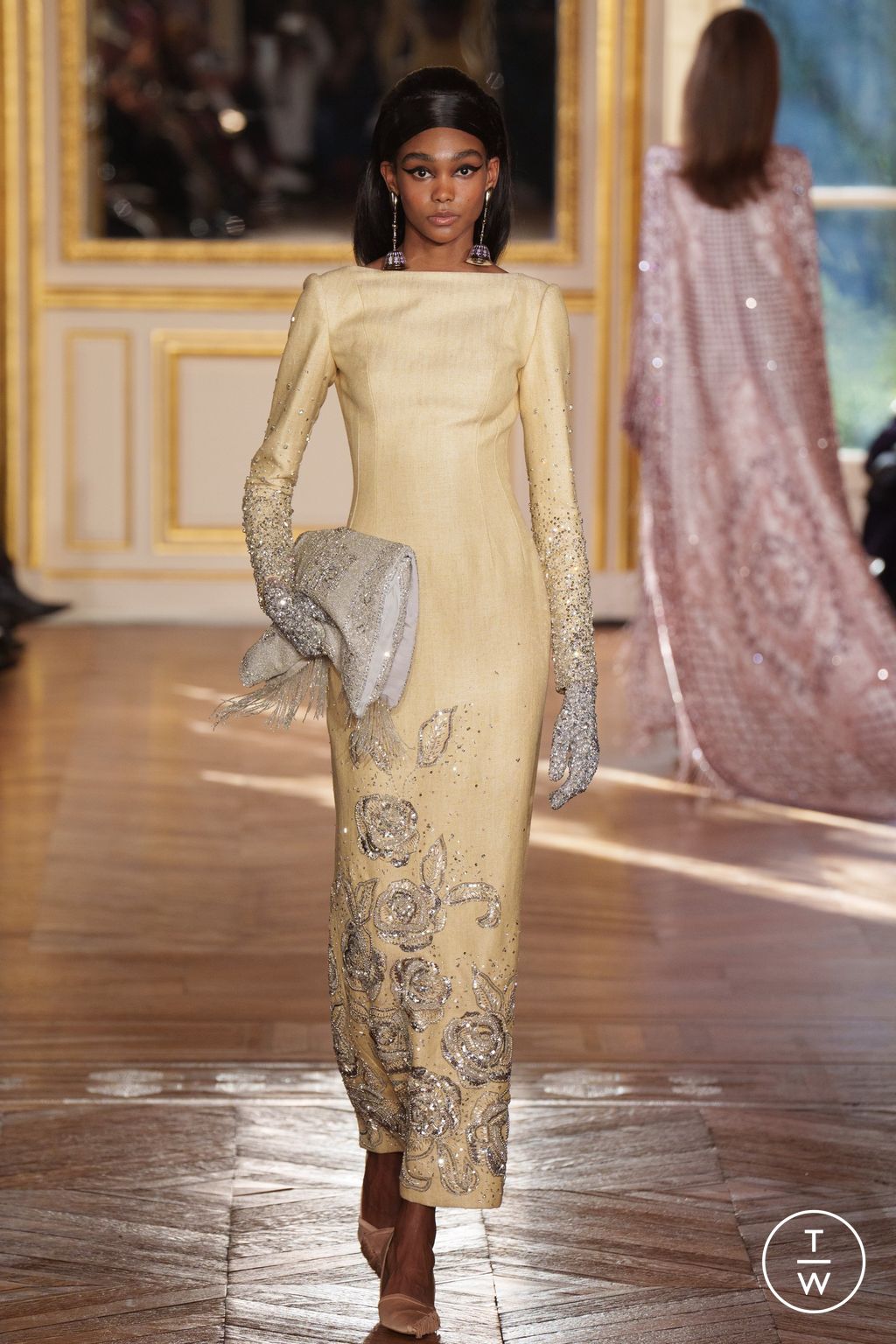 Fashion Week Paris Spring/Summer 2024 look 19 from the Georges Hobeika collection 高级定制