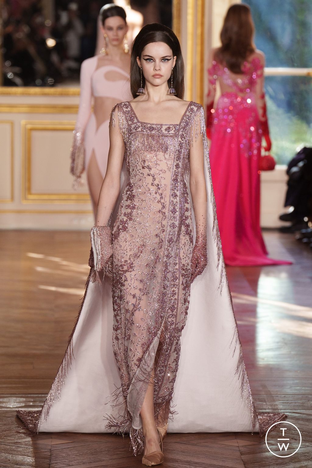 Fashion Week Paris Spring/Summer 2024 look 20 from the Georges Hobeika collection 高级定制