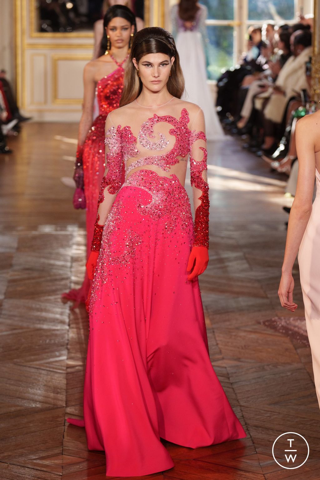 Fashion Week Paris Spring/Summer 2024 look 22 from the Georges Hobeika collection 高级定制